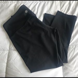 Lululemon Full on Luon cropped leggings size 4